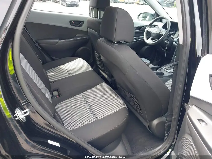 2021 HYUNDAI KONA SE
