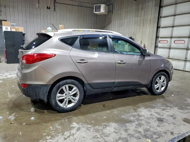 2013 HYUNDAI TUCSON GLS  