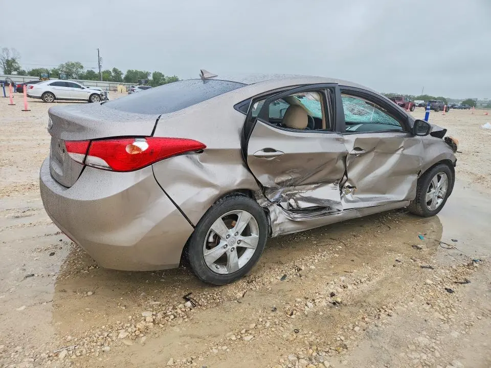 2012 HYUNDAI ELANTRA GLS  