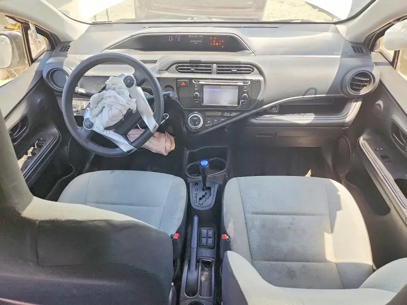 2015 TOYOTA PRIUS C ONE  
