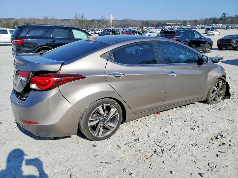 2014 HYUNDAI ELANTRA SE  