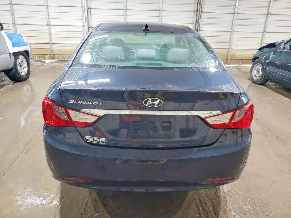 2011 HYUNDAI SONATA GLS  