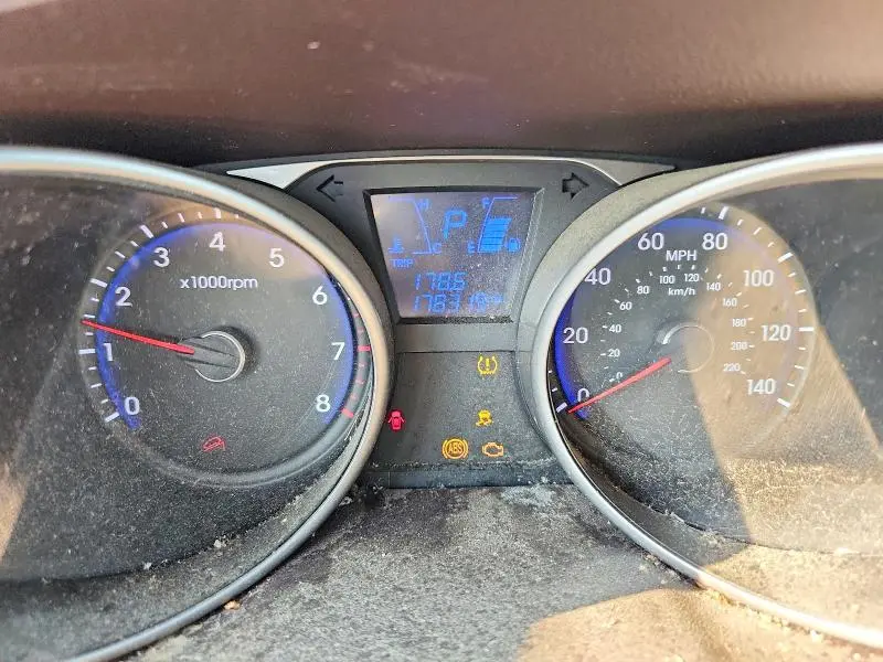 2011 HYUNDAI TUCSON GLS  