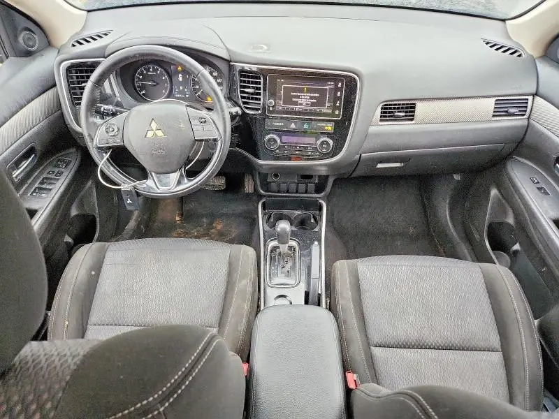 2018 MITSUBISHI OUTLANDER SE  