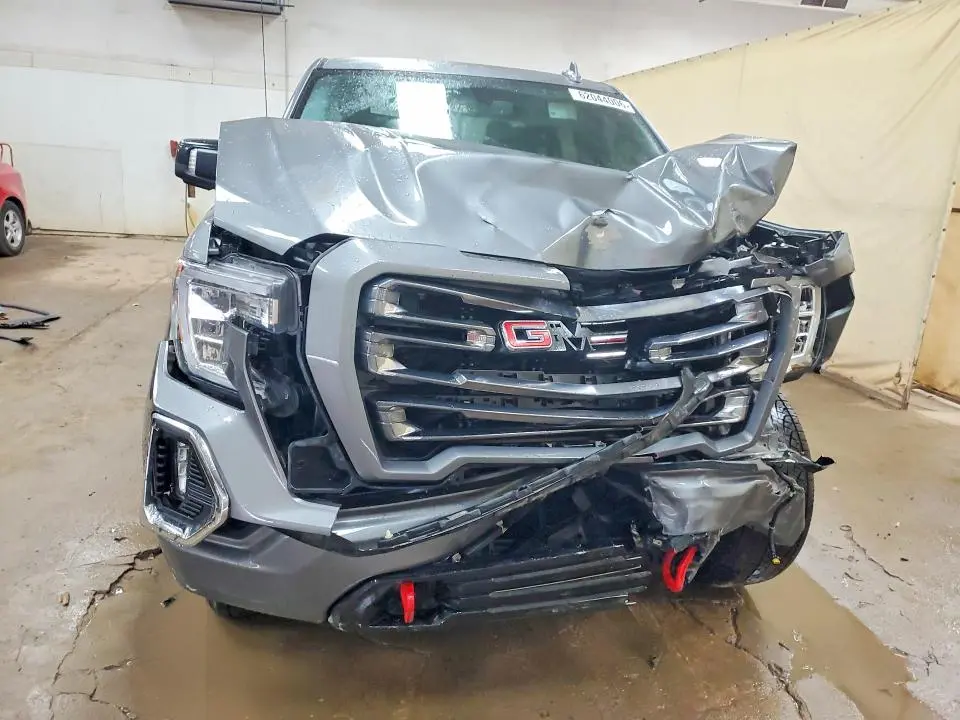 2021 GMC SIERRA K1500 AT4  