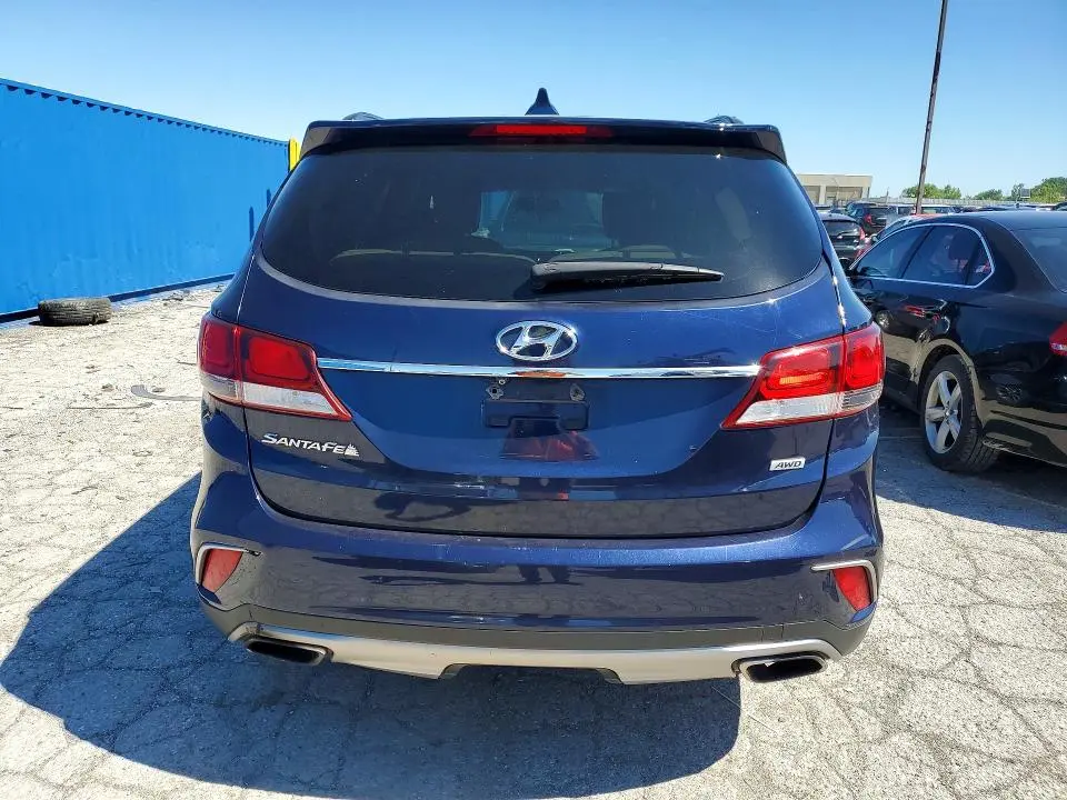 2017 HYUNDAI SANTA FE SE  