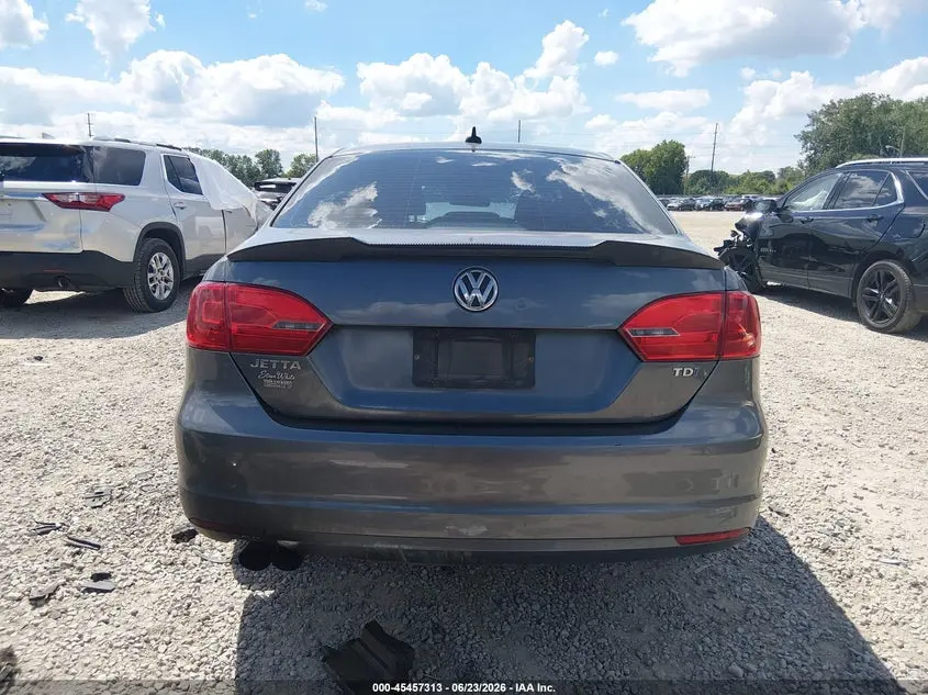 2013 VOLKSWAGEN JETTA 2.0L TDI