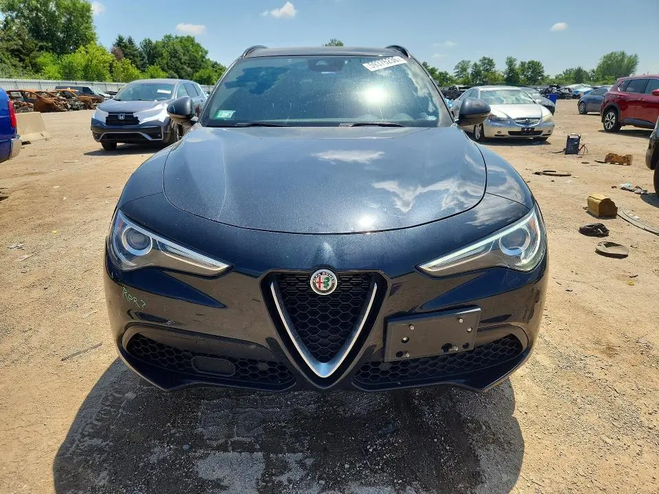 2023 ALFA ROMEO STELVIO TI  