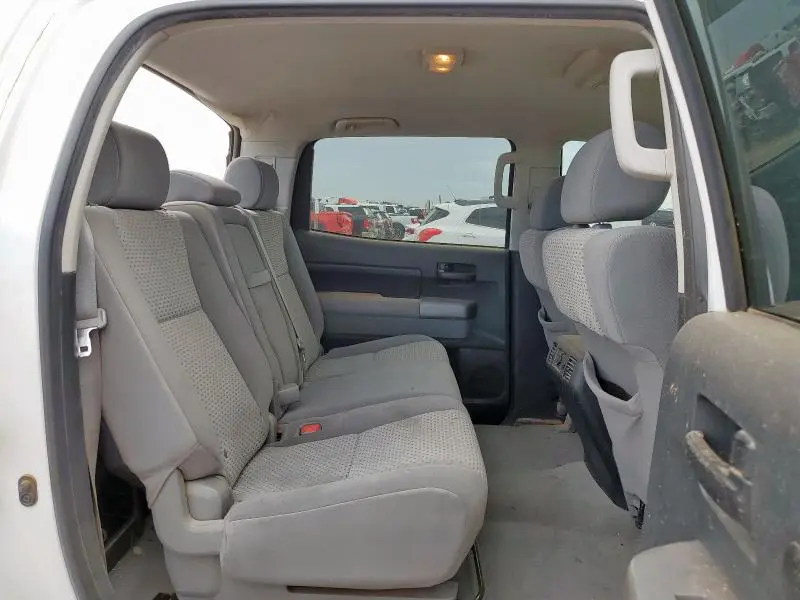 2010 TOYOTA TUNDRA CREWMAX SR5  