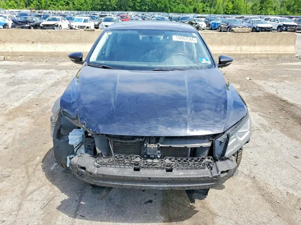 2019 VOLKSWAGEN PASSAT WOLFSBURG  