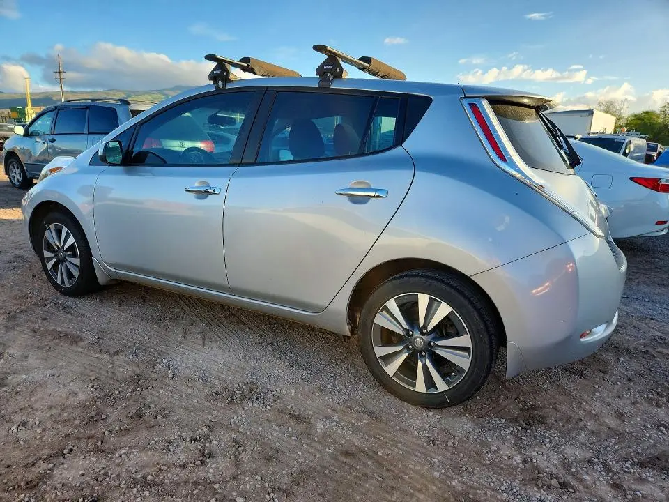 2017 NISSAN LEAF SV  
