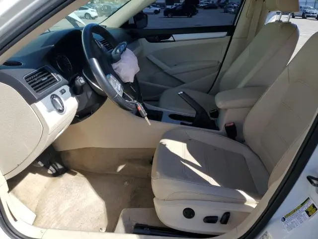 2013 VOLKSWAGEN PASSAT SE