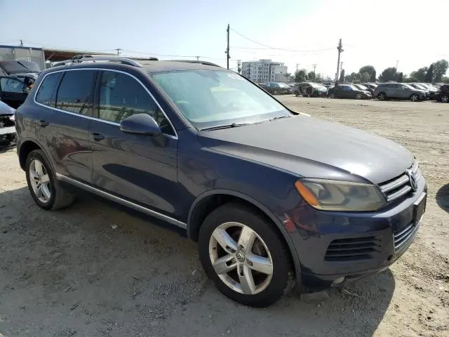 2014 VOLKSWAGEN TOUAREG V6 TDI  