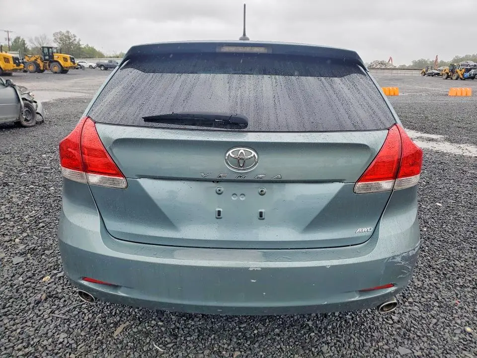2011 TOYOTA VENZA AWD V6  