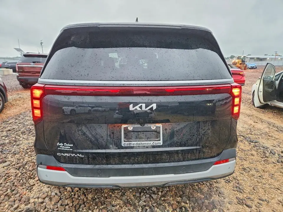 2025 KIA CARNIVAL LXS  