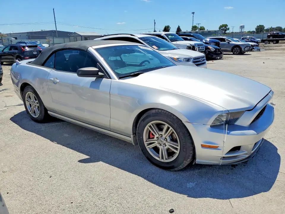 2013 FORD MUSTANG   