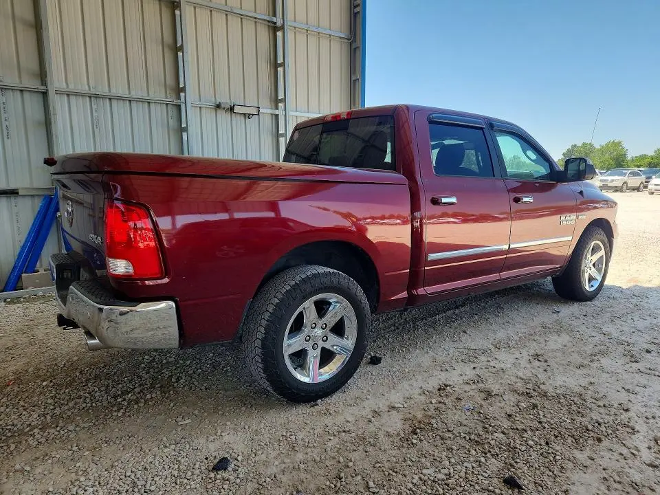 2016 RAM 1500 SLT  