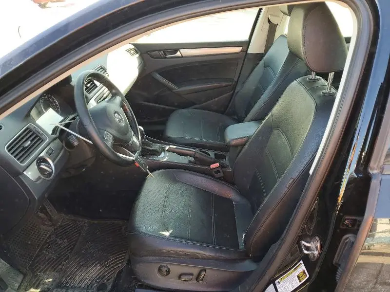 2015 VOLKSWAGEN PASSAT S  