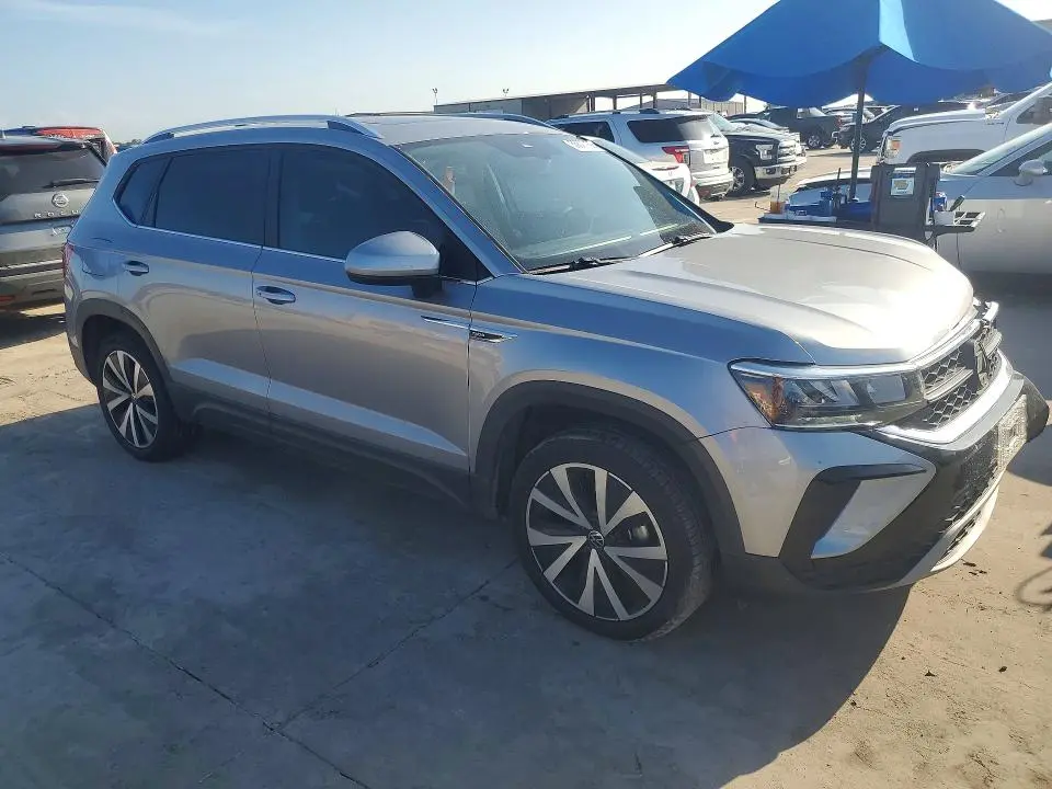 2024 VOLKSWAGEN TAOS SE  