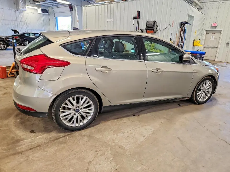 2016 FORD FOCUS TITANIUM  