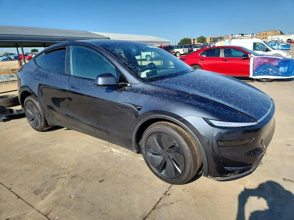 2026 TESLA MODEL Y   