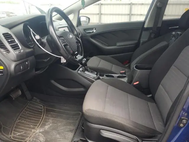 2017 KIA FORTE LX  