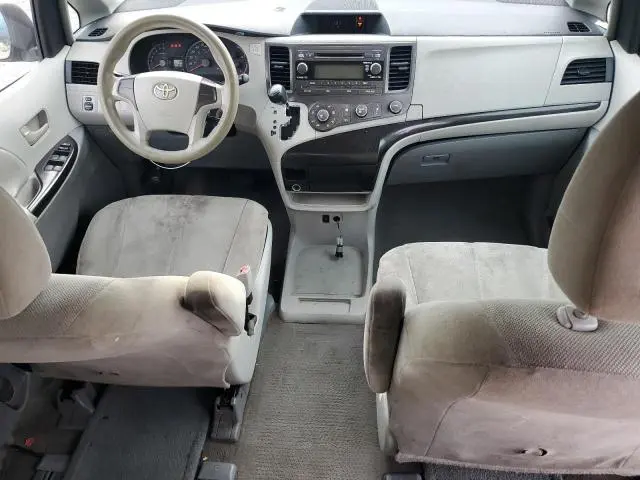 2011 TOYOTA SIENNA BASE  