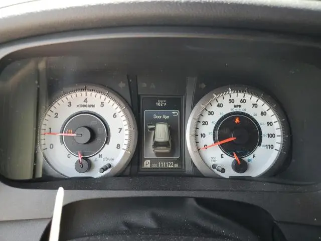 2017 TOYOTA SIENNA SE  