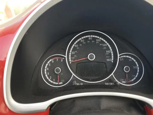 2016 VOLKSWAGEN BEETLE S/SE  