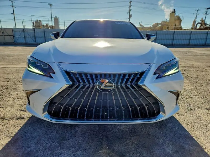 2025 LEXUS ES 300H BASE  