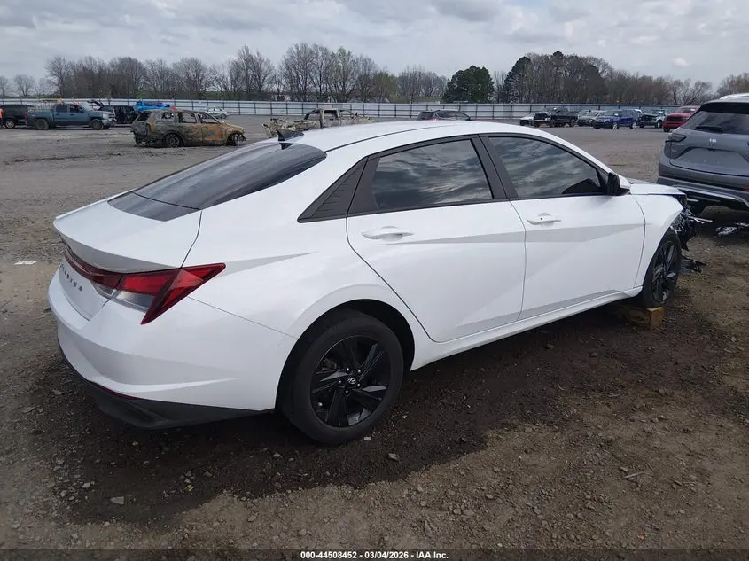 2021 HYUNDAI ELANTRA SEL