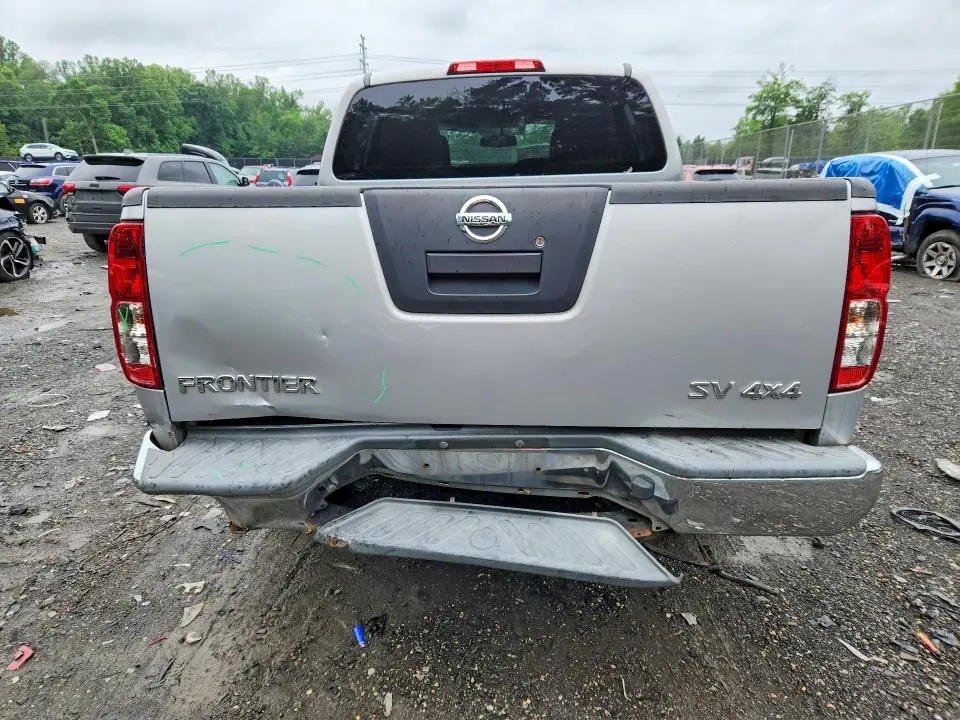 2011 NISSAN FRONTIER S  