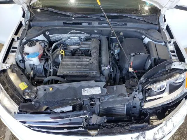 2016 VOLKSWAGEN JETTA SE  