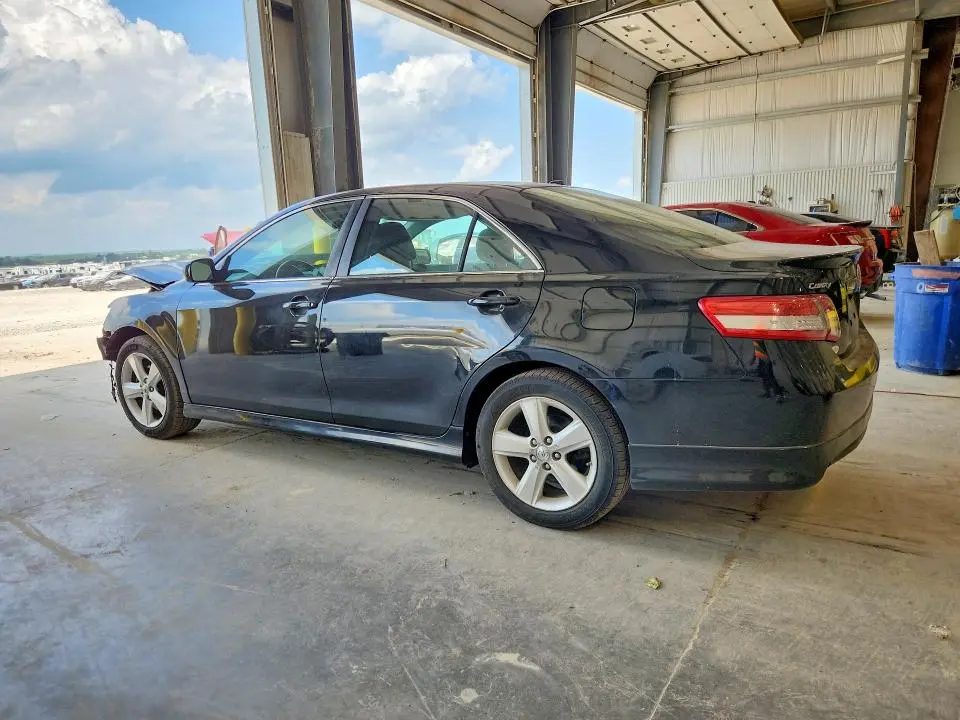 2010 TOYOTA CAMRY SE  