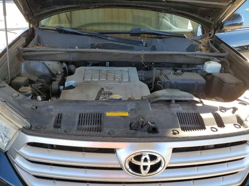 2013 TOYOTA HIGHLANDER LIMITED  