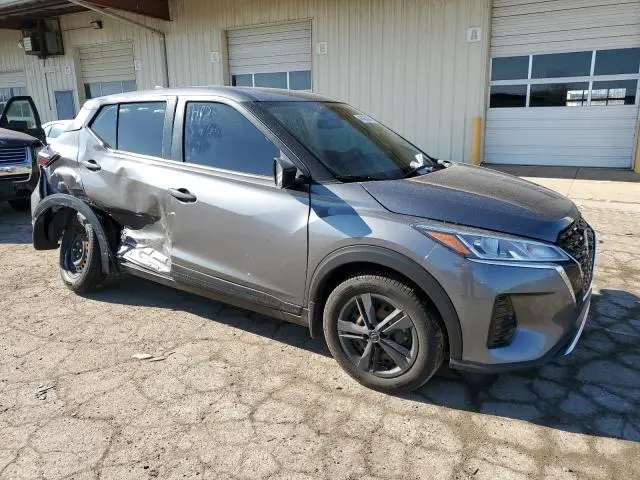 2022 NISSAN KICKS S  