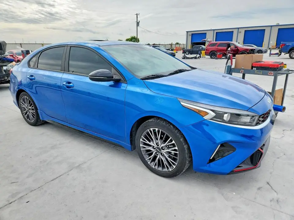 2022 KIA FORTE GT LINE  