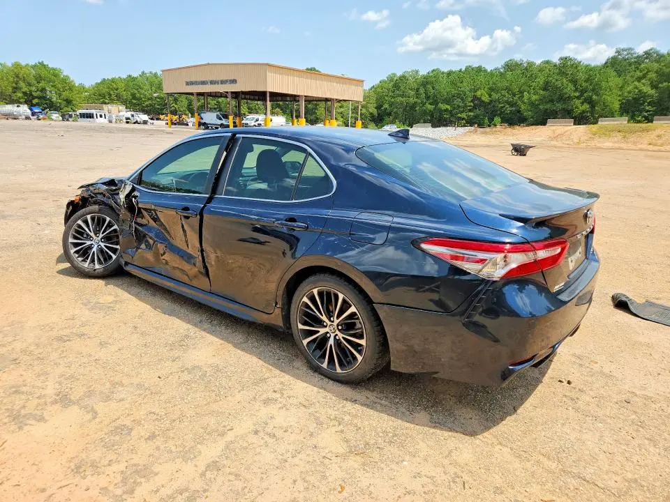 2019 TOYOTA CAMRY SE  