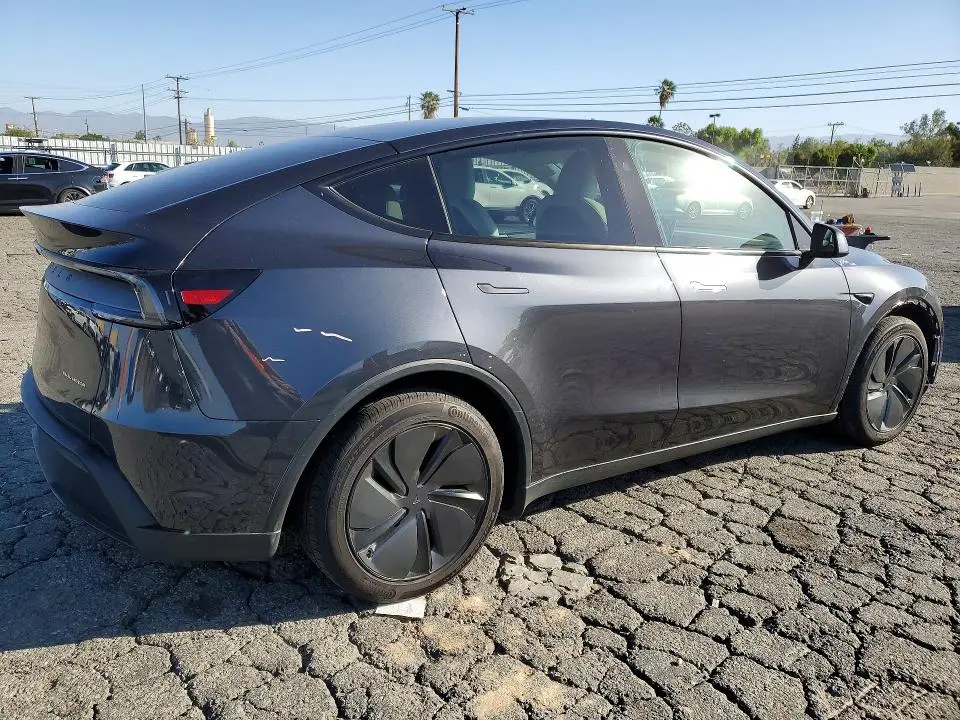 2026 TESLA MODEL Y   