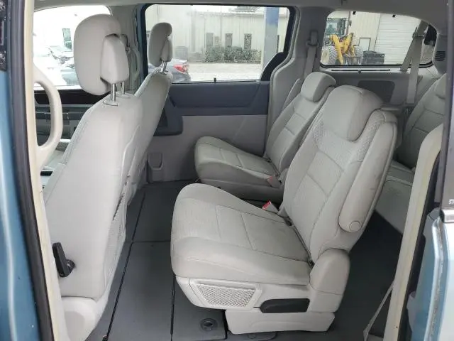 2010 CHRYSLER TOWN & COUNTRY TOURING  