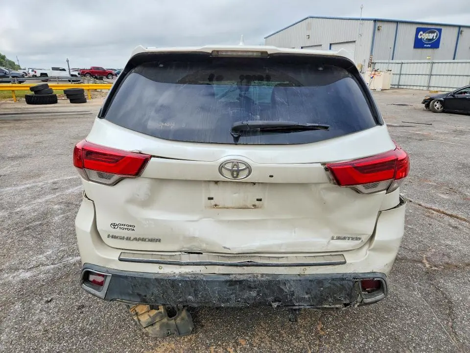 2018 TOYOTA HIGHLANDER LIMITED  