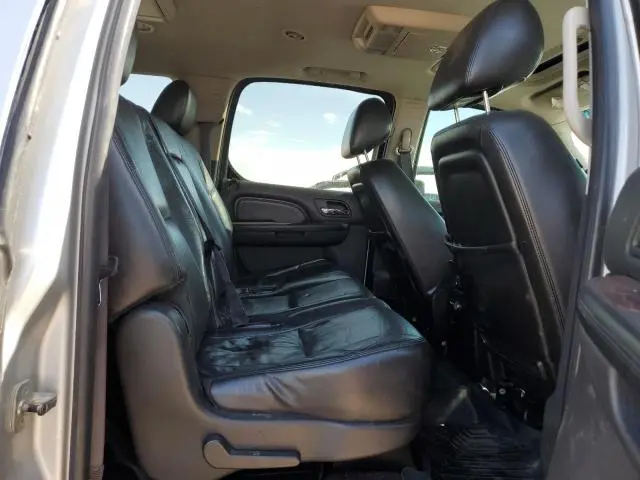2011 CADILLAC ESCALADE ESV PREMIUM  
