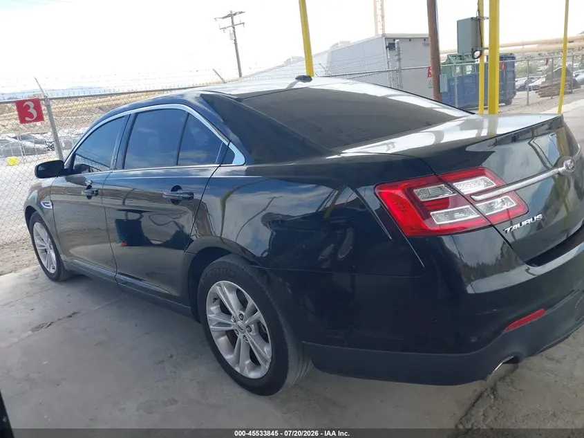 2018 FORD TAURUS SE