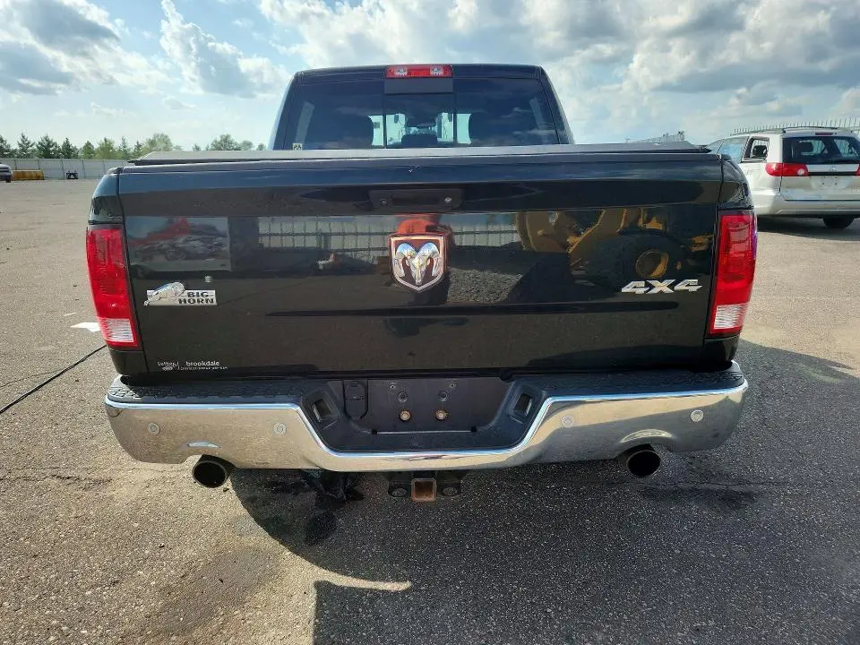 2017 RAM 1500 SLT  