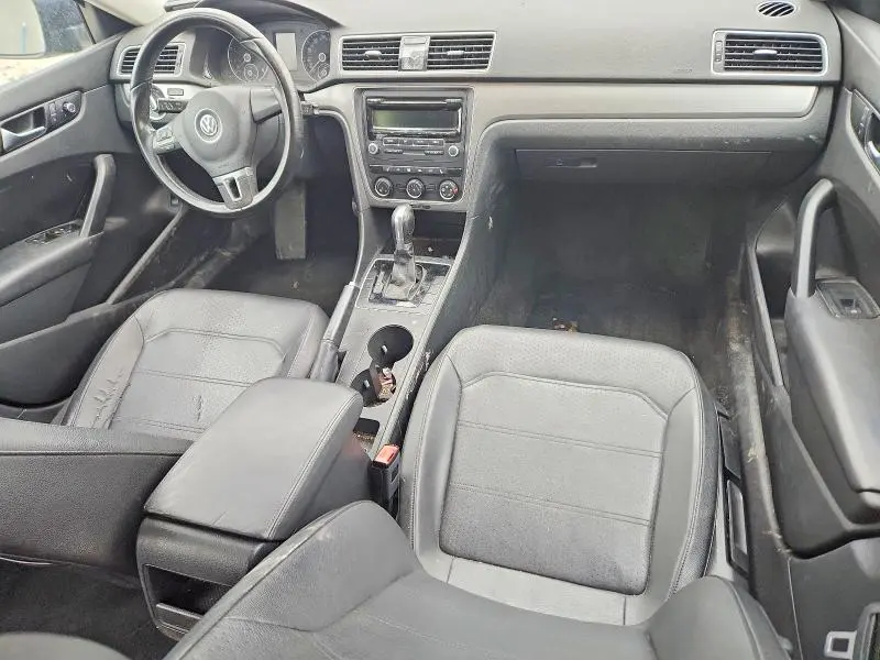 2015 VOLKSWAGEN PASSAT S  