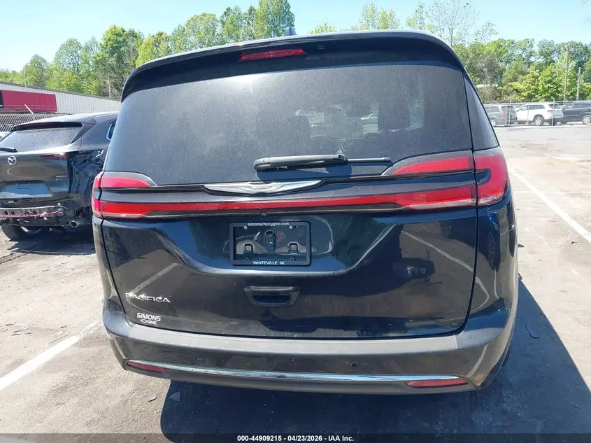 2022 CHRYSLER PACIFICA TOURING L