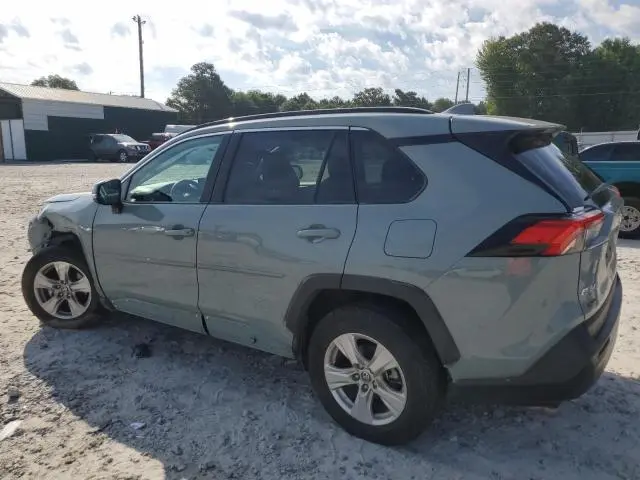 2021 TOYOTA RAV4 XLE  