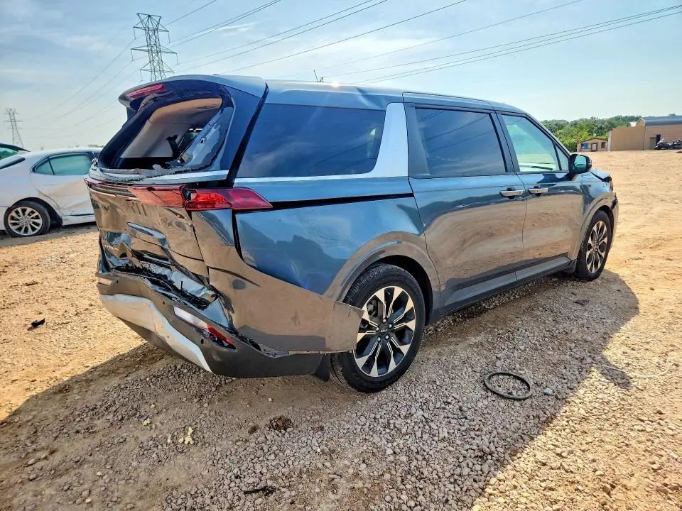 2024 KIA CARNIVAL EX  