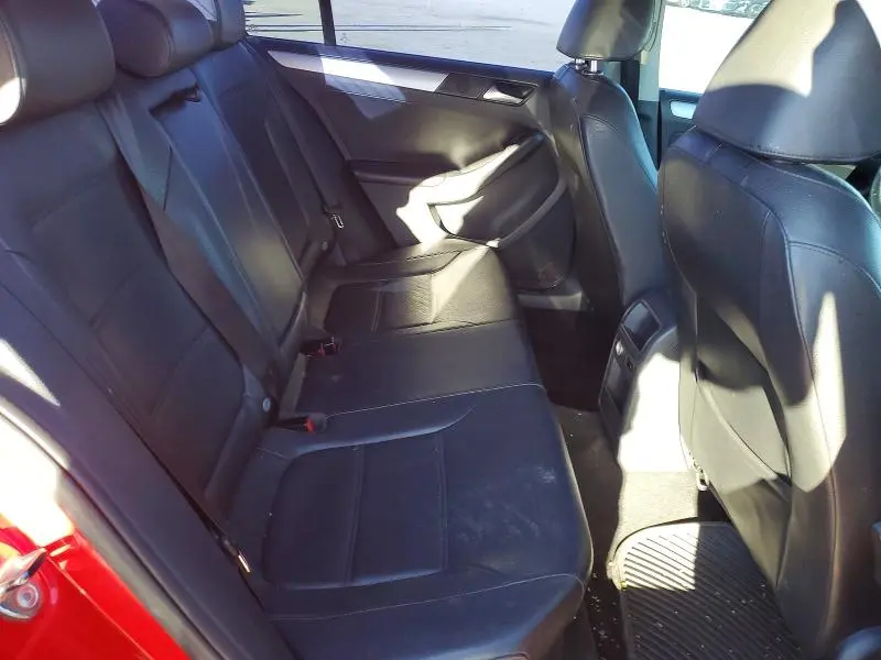 2013 VOLKSWAGEN JETTA SE  