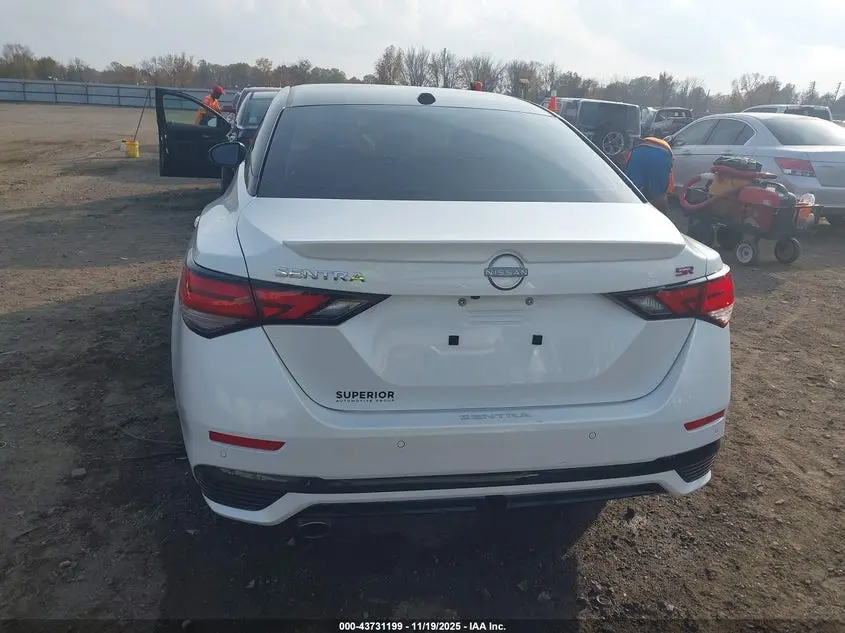 2024 NISSAN SENTRA SR XTRONIC CVT